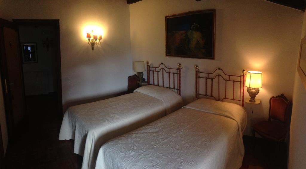 B&B Castel Ivano Strigno Pokoj fotografie